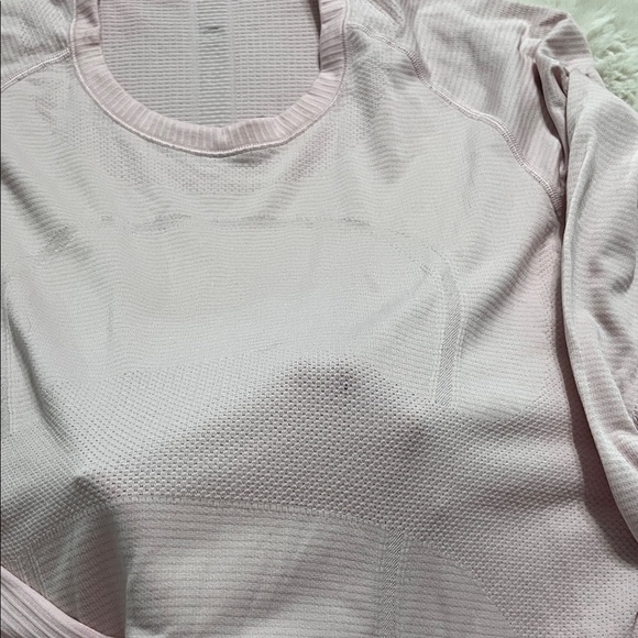 Lululemon Athletica Light Pink Long Sleeve Top - Picture 10 of 12
